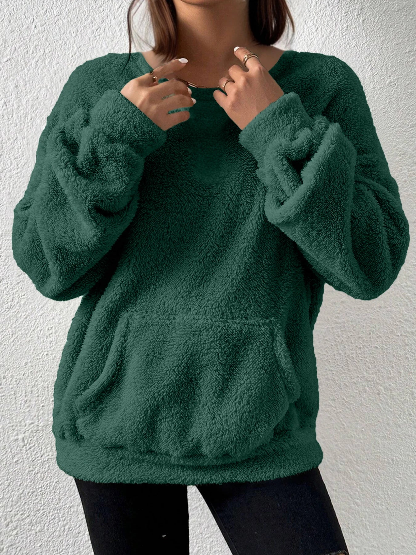 Autumn and Winter Fashion Casual Comfortable Simple Solid Color Plush Long Sleeved round Neck Sweatshirt